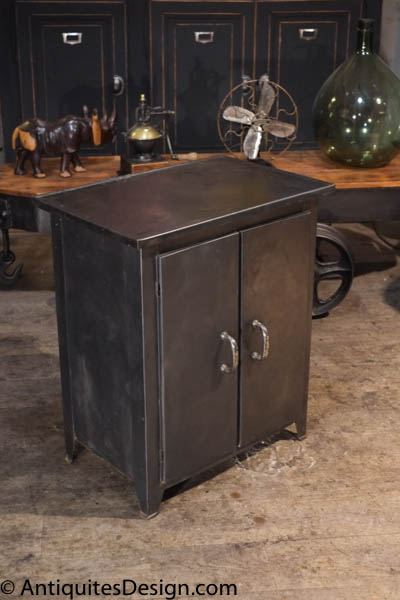 petit meuble industriel ancien 1940 petit prix